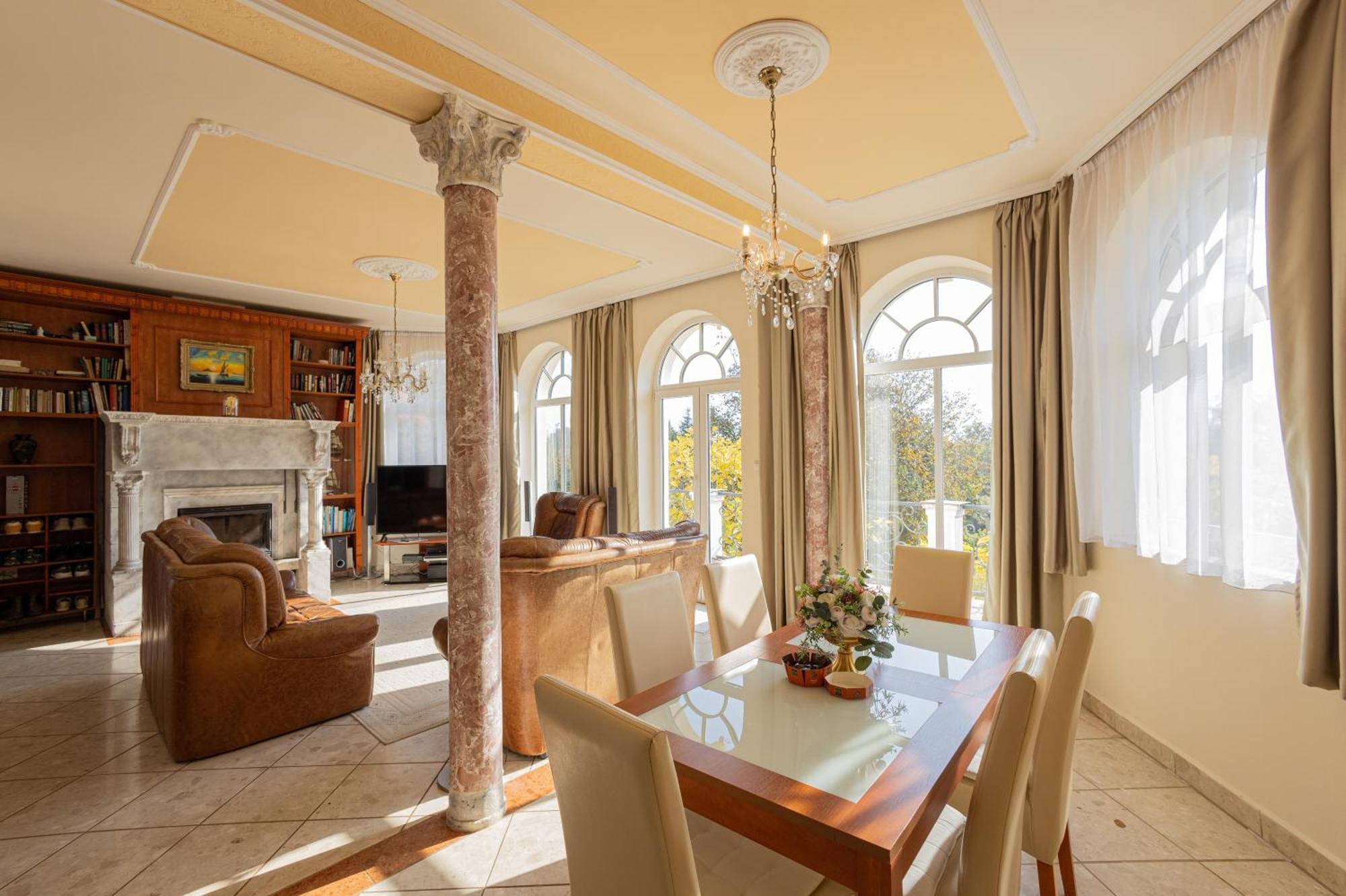 Kastello Villa Nagykozar ภายนอก รูปภาพ